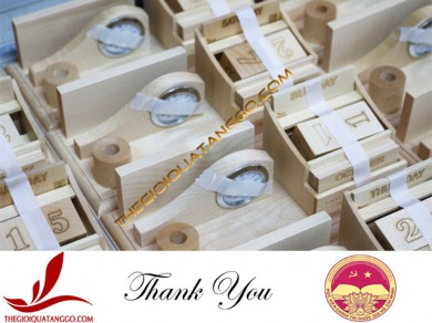 Học viện chính trị Quốc Gia Hồ Chí Minh đặt set quà lịch gỗ và bút gỗ quà tặng tri ân thầy cô
