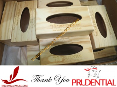 Khách hàng tiêu biểu – Công Ty Prudential Việt Nam đặt hộp khăn giấy gỗ thông làm quà tặng cho sự kiện đặc biệt
