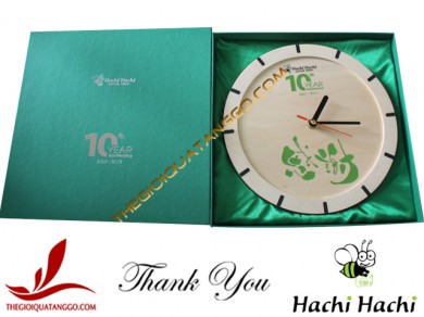 Khách hàng tiêu biểu – Công ty TNHH Việt Hạ Chí (Hachi Hachi) đặt đồng hồ gỗ maple cao cấp làm quà tặng