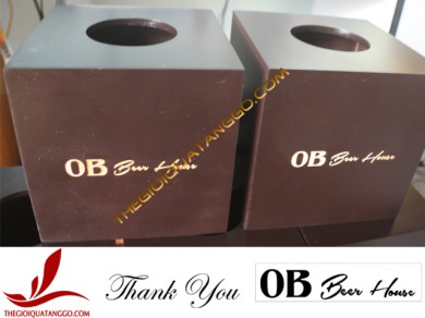 Khách hàng tiêu biểu – Nhà hàng OB Beer House đặt hộp khăn giấy gỗ vuông để sử dụng