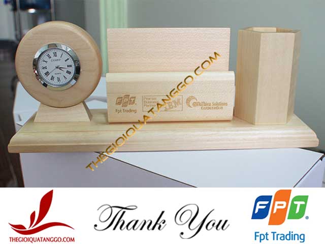 Lịch gỗ thường được chọn làm quà cho khách hàng doanh nghiệp