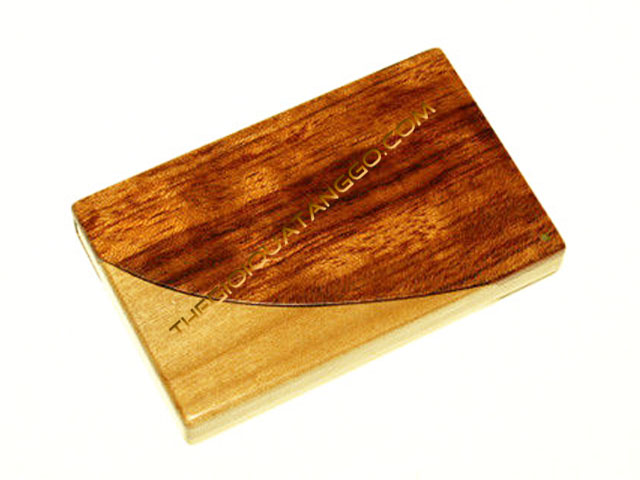 Hộp name card bằng gỗ cho doanh nhân Hộp name card bằng gỗ cho doanh nhân