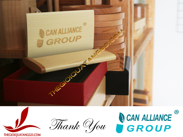 Hộp name card gỗ nhỏ gọn có thể bỏ túi hoặc để bàn của CAN Alliance Group