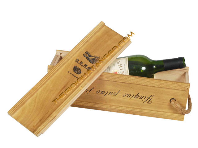Hộp rượu gỗ cũng là một trong số những sản phẩm quà tặng được ưa chuộng