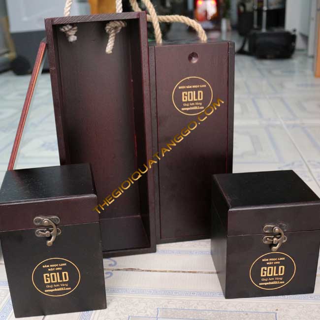 Quà tặng gỗ khắc laser đẹp mắt