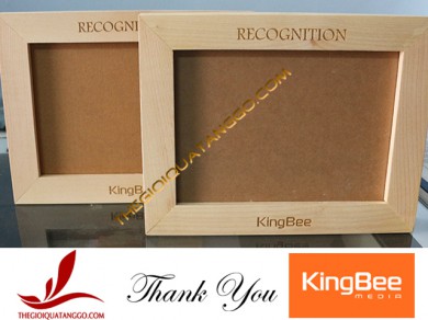 Khách hàng tiêu biểu - Công Ty KingBee Media đặt khung hình gỗ làm quà tặng vinh danh