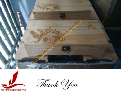 Công ty TNHH Dịch Vụ và Thương Mại Vũ Tịnh đặt hộp quà tặng gỗ Thông gửi đến khách hàng