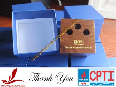 Khách hàng tiêu biểu – Trung tâm Đào tạo và Thông tin Dầu khí (CPTI) đặt lọ cắm bút gỗ làm quà tặng đối tác