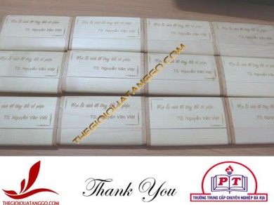 Trường trung cấp chuyên nghiệp Bà Rịa đặt hộp namecard gỗ quà tặng tri ân