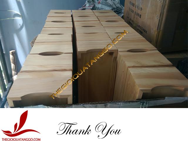 Hộp gỗ được làm theo yêu cầu và thiết kế của khách hàng Hộp gỗ được làm theo yêu cầu và thiết kế của khách hàng