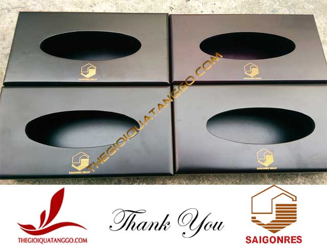 Saigonres Group đặt hộp khăn giấy gỗ thông sơn màu Saigonres Group đặt hộp khăn giấy gỗ thông sơn màu