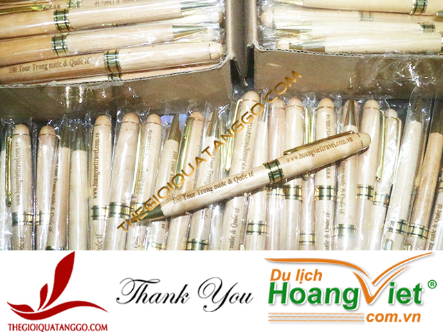 HoangViet Travel đặt bút gỗ maple nắp xoay làm quà tặng doanh nghiệp