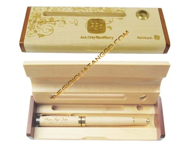 Hộp Bút Gỗ Một Màu có khe cắm name card