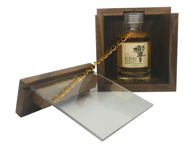 Hợp rượu gỗ HIBIKI 17