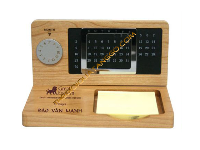 Lịch gỗ để bàn tiện ích làm quà tặng