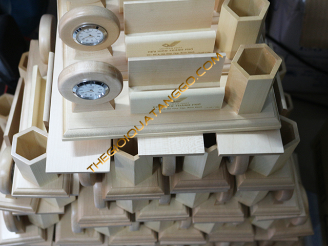Lọ cắm bút gỗ maple 3 chức năng