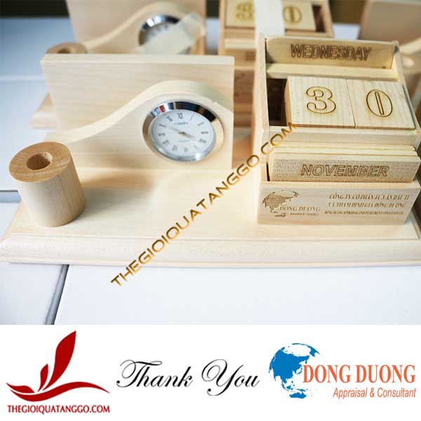 Công Ty Tư Vấn Đầu Tư Và Thẩm Định Giá Đông Dương đặt lịch gỗ để bàn làm quà tặng Công Ty Tư Vấn Đầu Tư Và Thẩm Định Giá Đông Dương đặt lịch gỗ để bàn làm quà tặng
