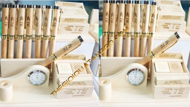 Mẫu quà tặng gỗ cho dịp lễ 30/4 và 1/5 được doanh nghiệp chọn nhiều nhất Mẫu quà tặng gỗ cho dịp lễ 30/4 và 1/5 được doanh nghiệp chọn nhiều nhất