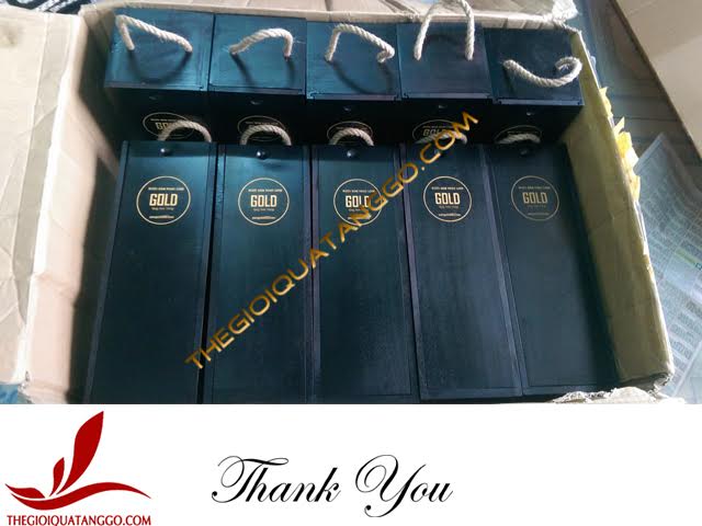 Công ty CP Sâm Ngọc Linh Vàng đặt hộp gỗ đựng rượu và hộp gỗ đựng mật ong Công ty CP Sâm Ngọc Linh Vàng đặt hộp gỗ đựng rượu và hộp gỗ đựng mật ong