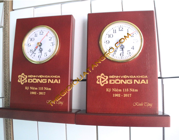 Thiết kế quà tặng để bàn bằng gỗ theo ý muốn sẽ khiến doanh nghiệp ưng ý hơn Thiết kế quà tặng để bàn bằng gỗ theo ý muốn sẽ khiến doanh nghiệp ưng ý hơn