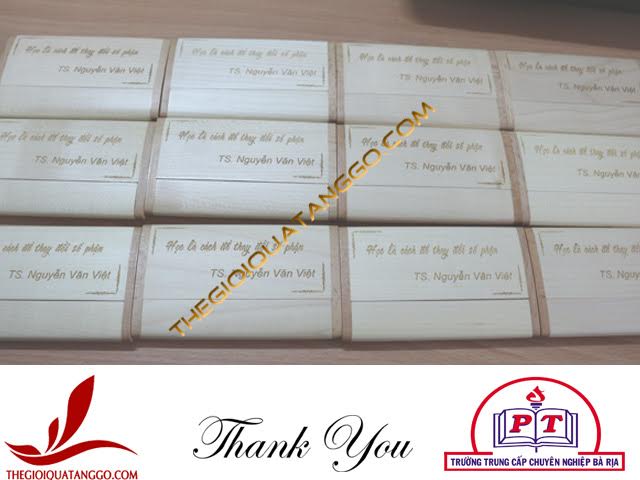 Trường trung cấp nghề chuyên nghiệp Bà Rịa đặt hộp gỗ đựng namecard Trường trung cấp nghề chuyên nghiệp Bà Rịa đặt hộp gỗ đựng namecard
