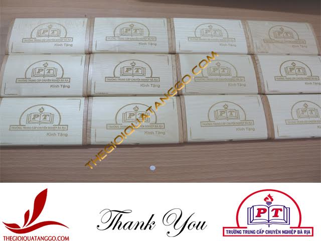 Sản phẩm được làm bằng gỗ maple nhập, viền gỗ cốc hương Sản phẩm được làm bằng gỗ maple nhập, viền gỗ cốc hương